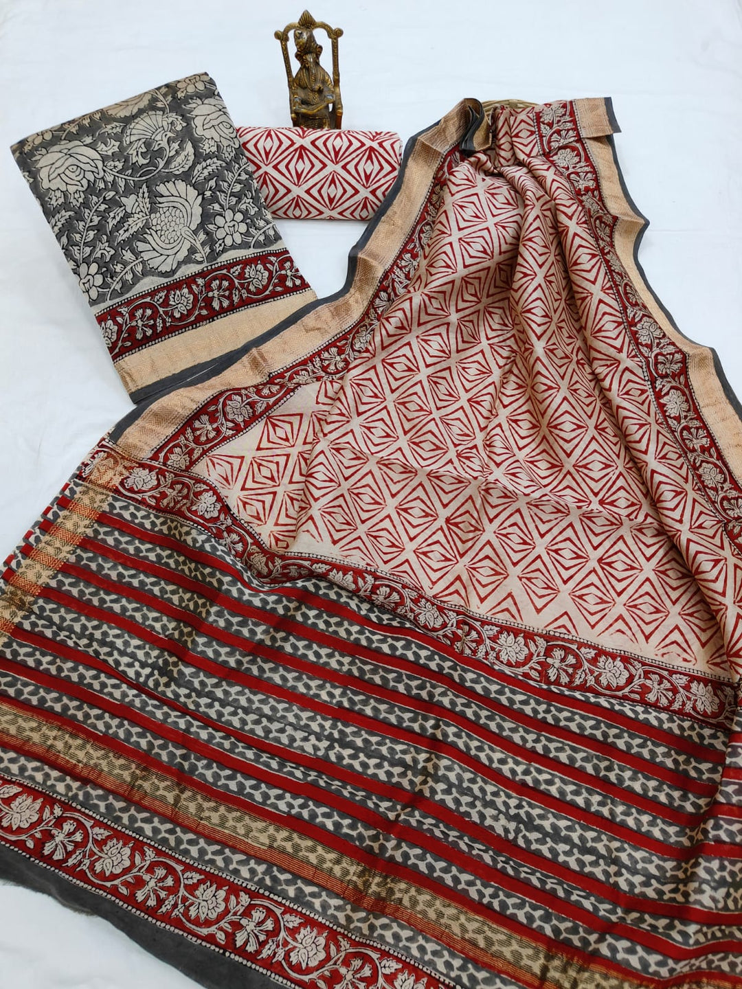 Pure Maheshwari Silk Hand block print Unstitched Suit.