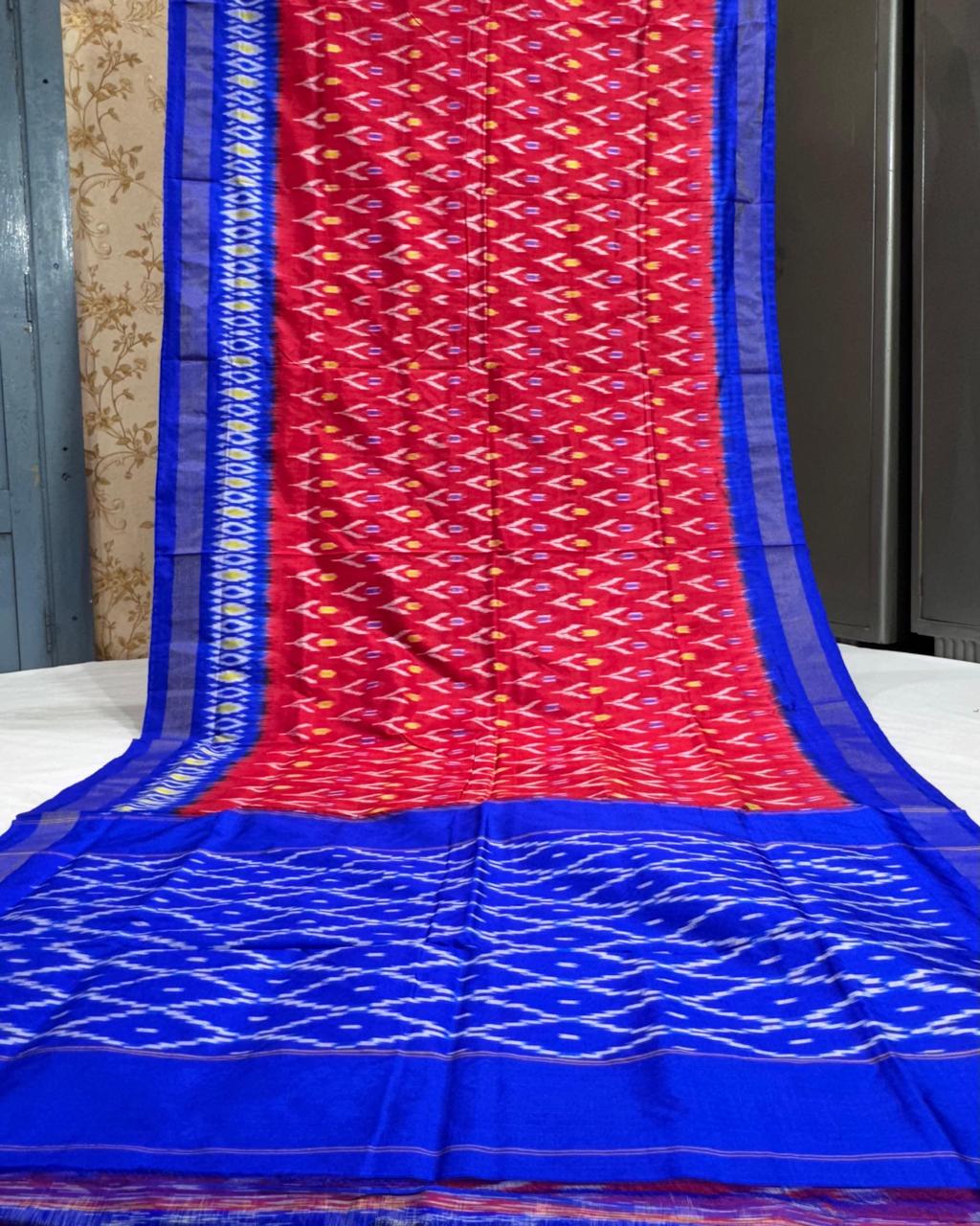Pure Pochampally Ikkat Silk Saree With Blouse Pthani Pattern Border.