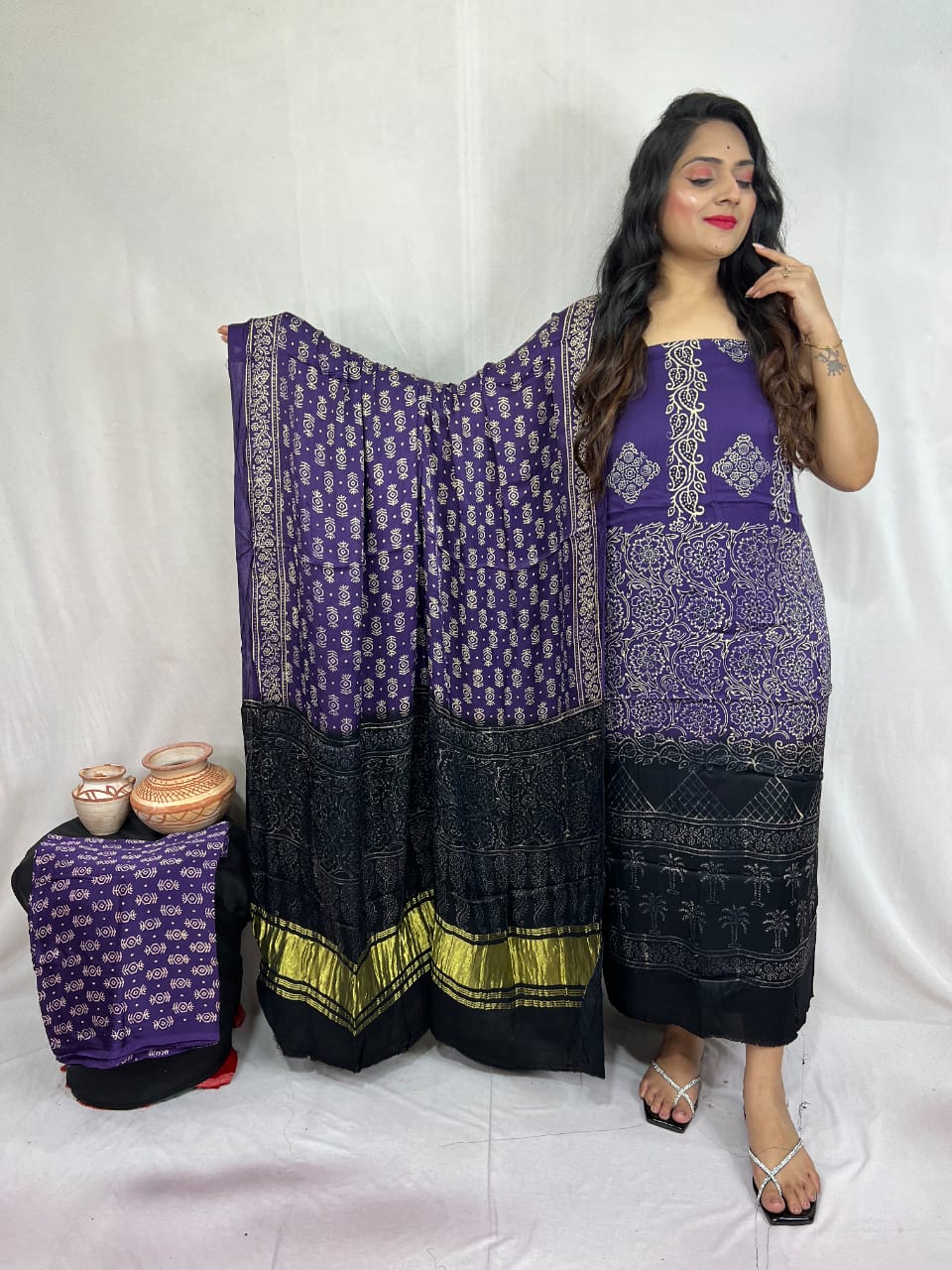 Pure Modal Silk Zari Pallu Weaved 3pc Unstitched Suit .