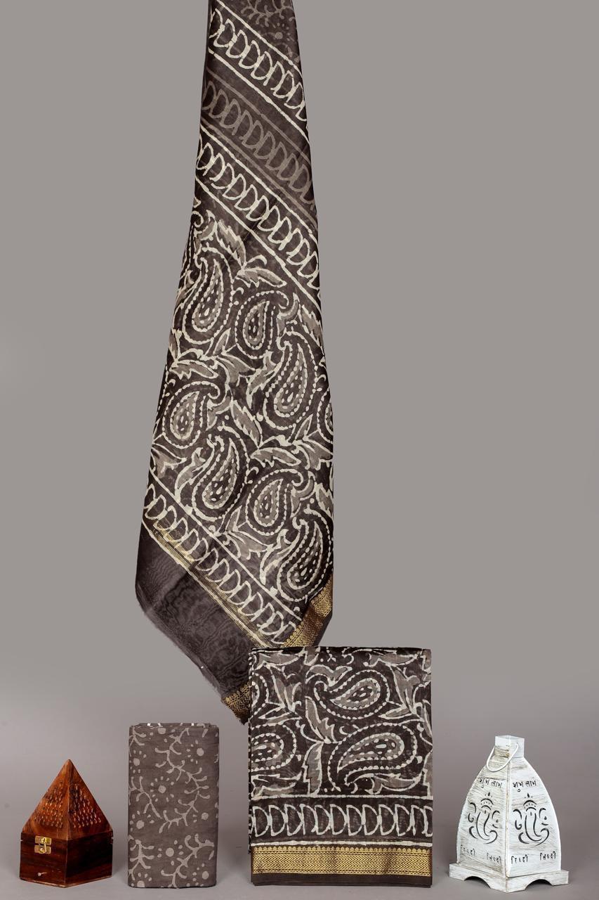 Pure Maheshwari Silk Hand block print Unstitched Suit.