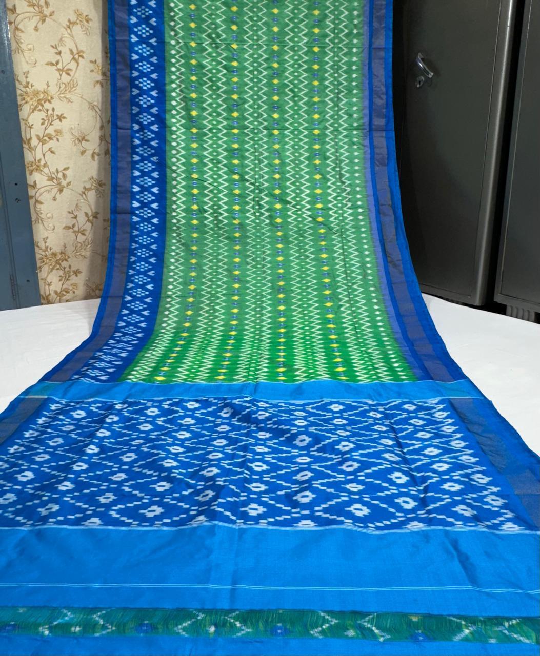 Pure Pochampally Ikkat Silk Saree With Blouse Pthani Pattern Border.