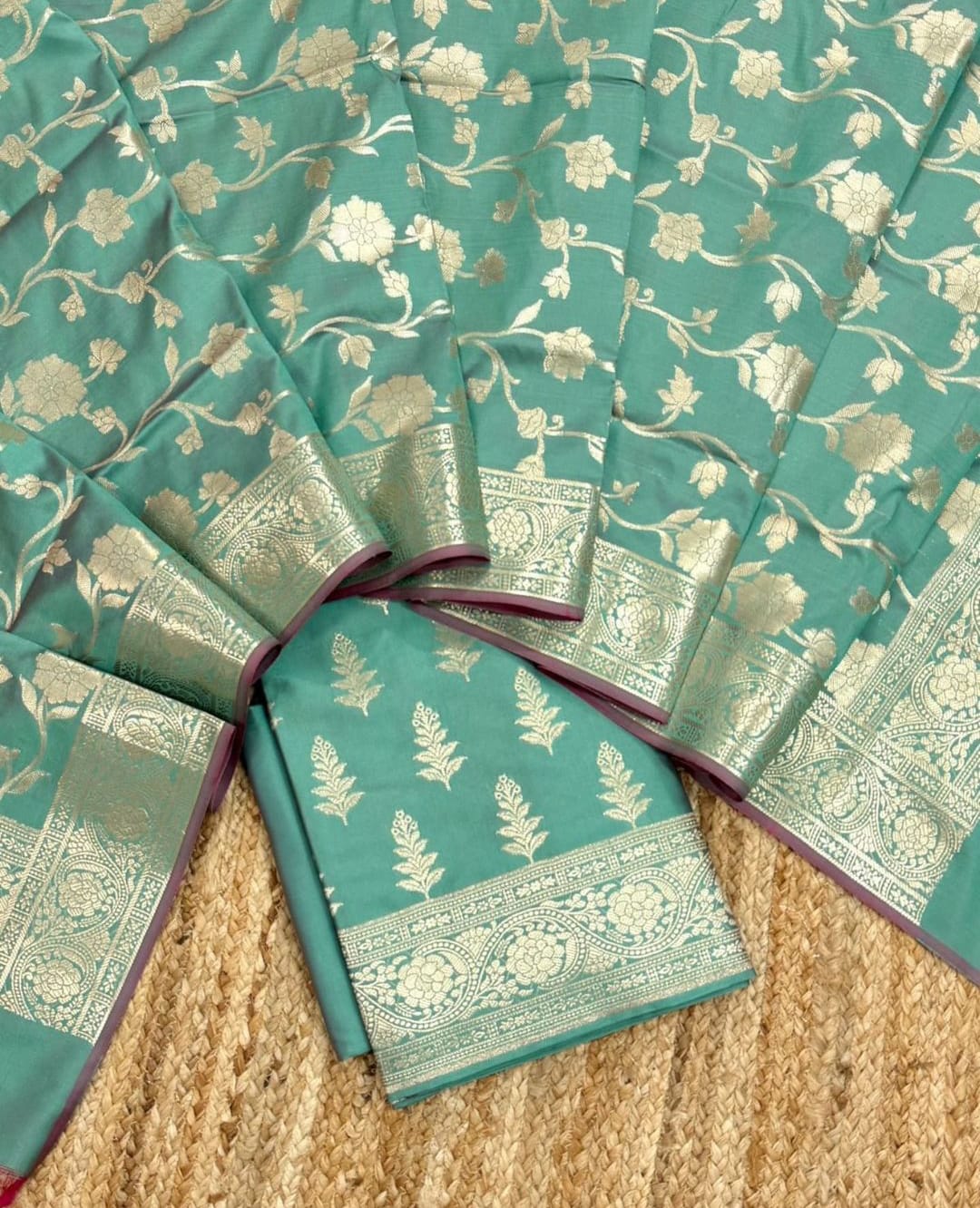 Banarasi Soft Silk Zari Weaved Unstitched Suit .