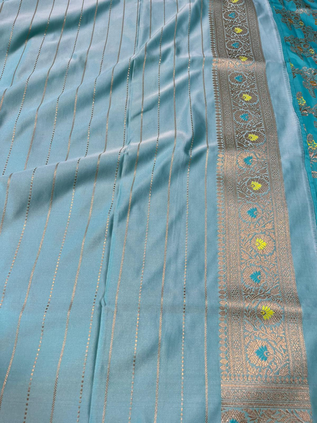 Pure Banarasi Mashru Silk Saree With Tilfi Weaved Work.