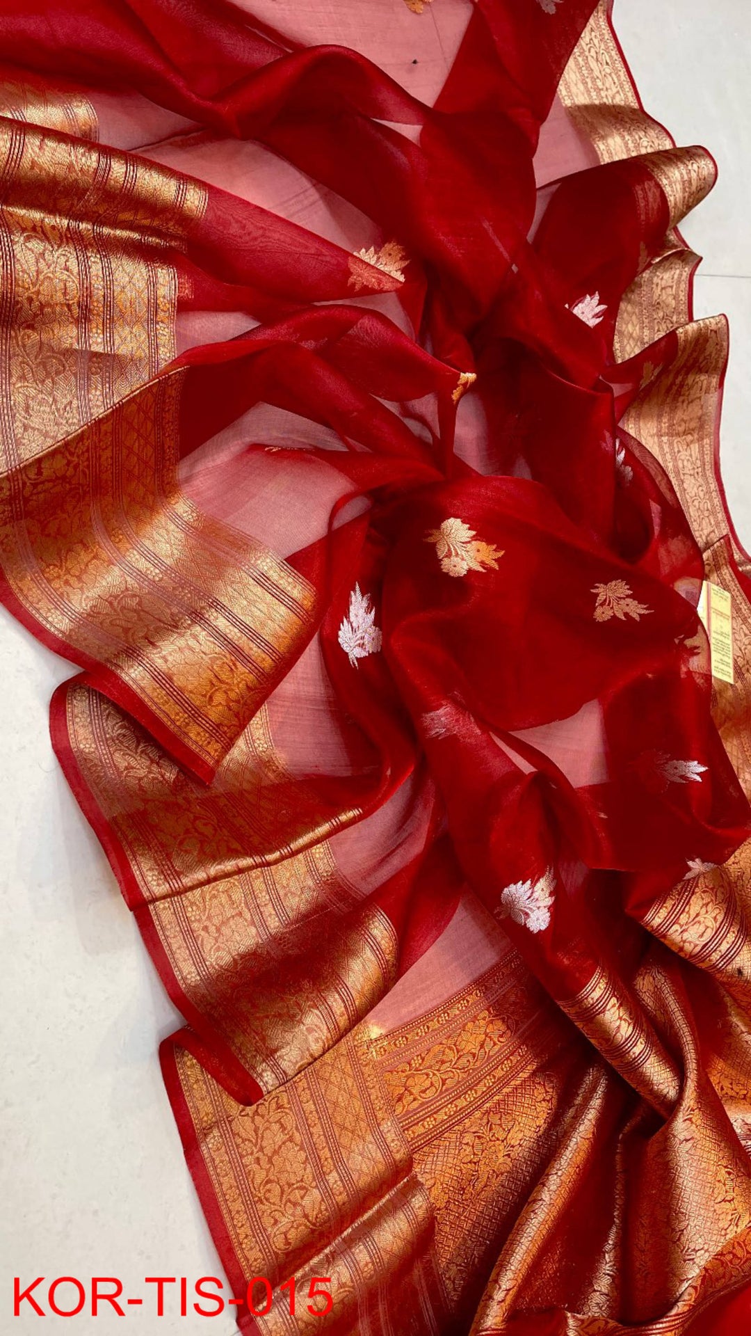 Pure Kora Tissue Silk Hanloom Zari Work Saree.