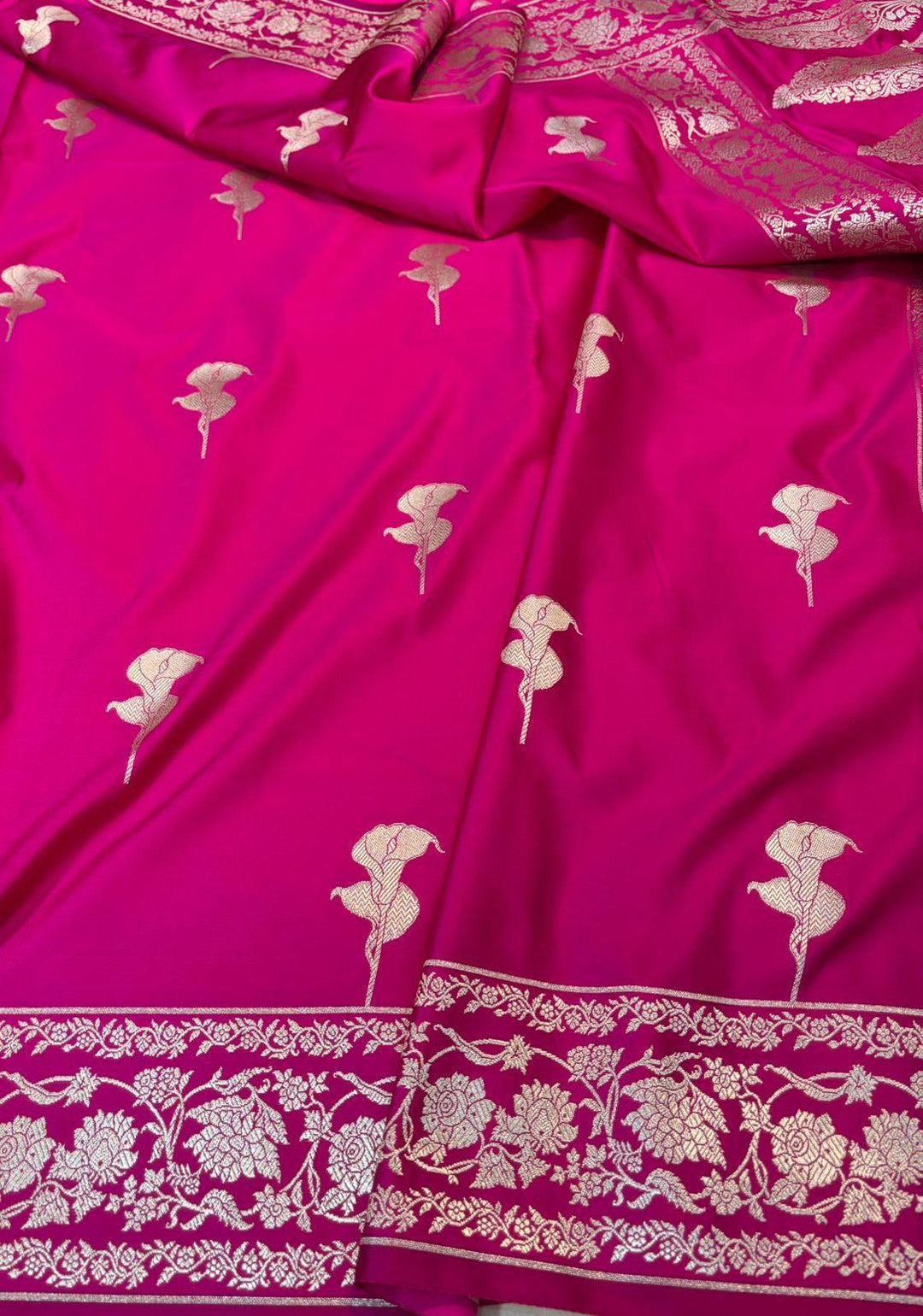 Pure Banarasi Mashru Silk Saree With Zari Work.