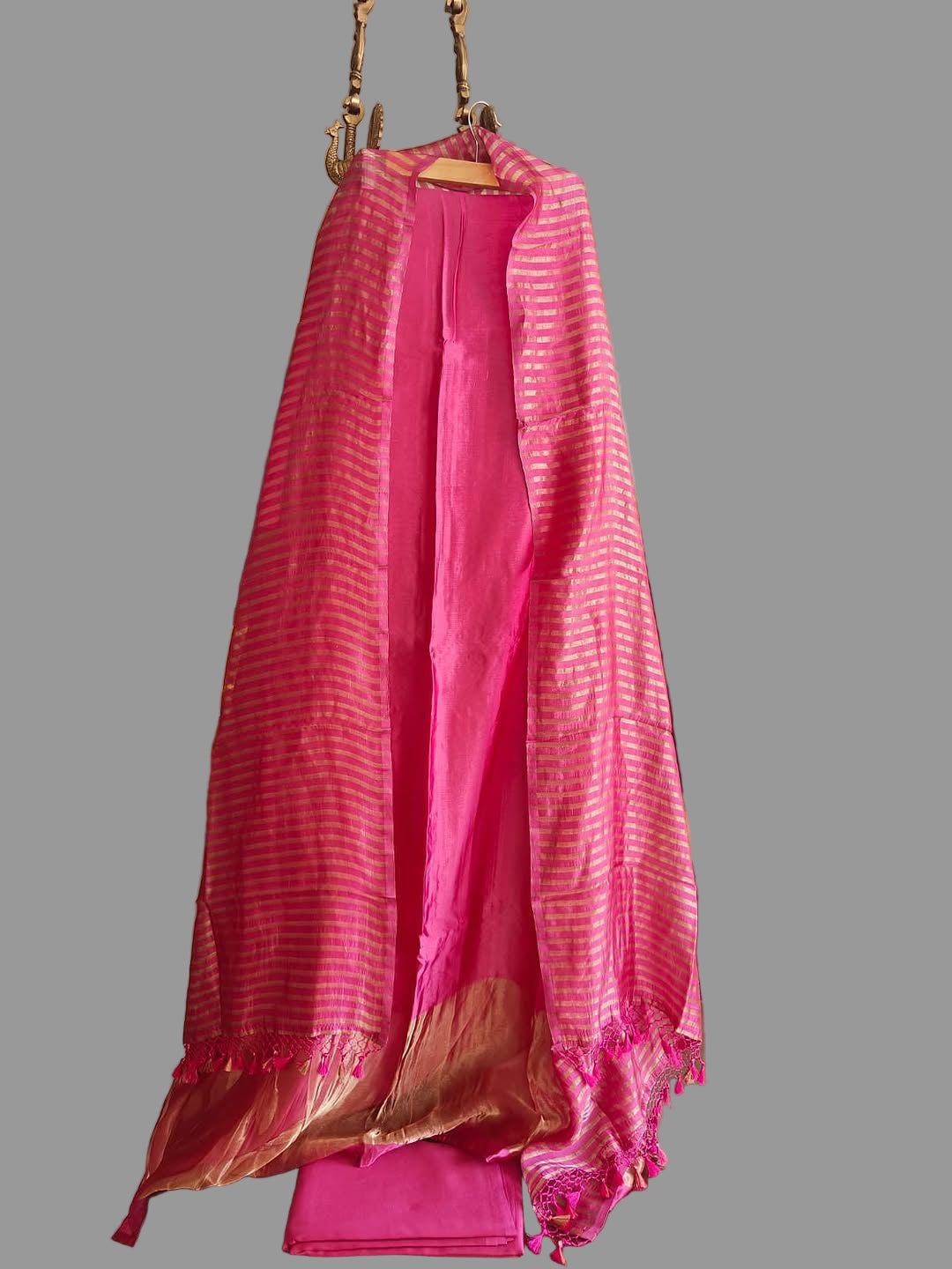 Pure Silk By Linen 3PC Jamdani Unstitched Suit with Zari Pallu