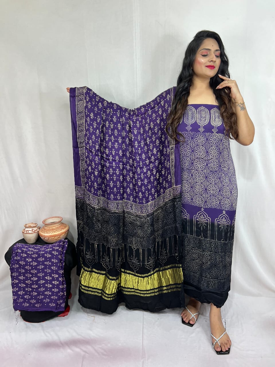 Pure Modal Silk Zari Pallu Weaved 3pc Unstitched Suit .
