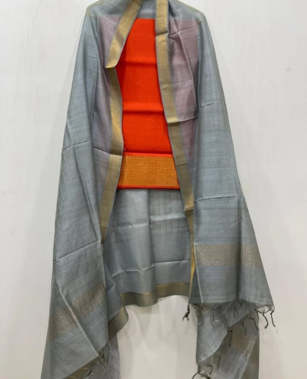Manglagiri Silk Unstitched Suit .