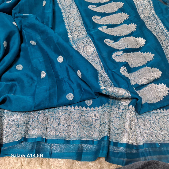 Pure Hand loom  Khaddi Georgette Saree with Silver Zari Weaving blouse