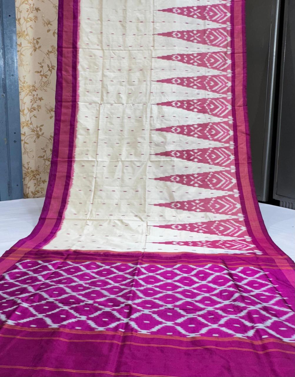 Pure Pochampally Ikkat Silk Saree With Blouse Pthani Pattern Border.