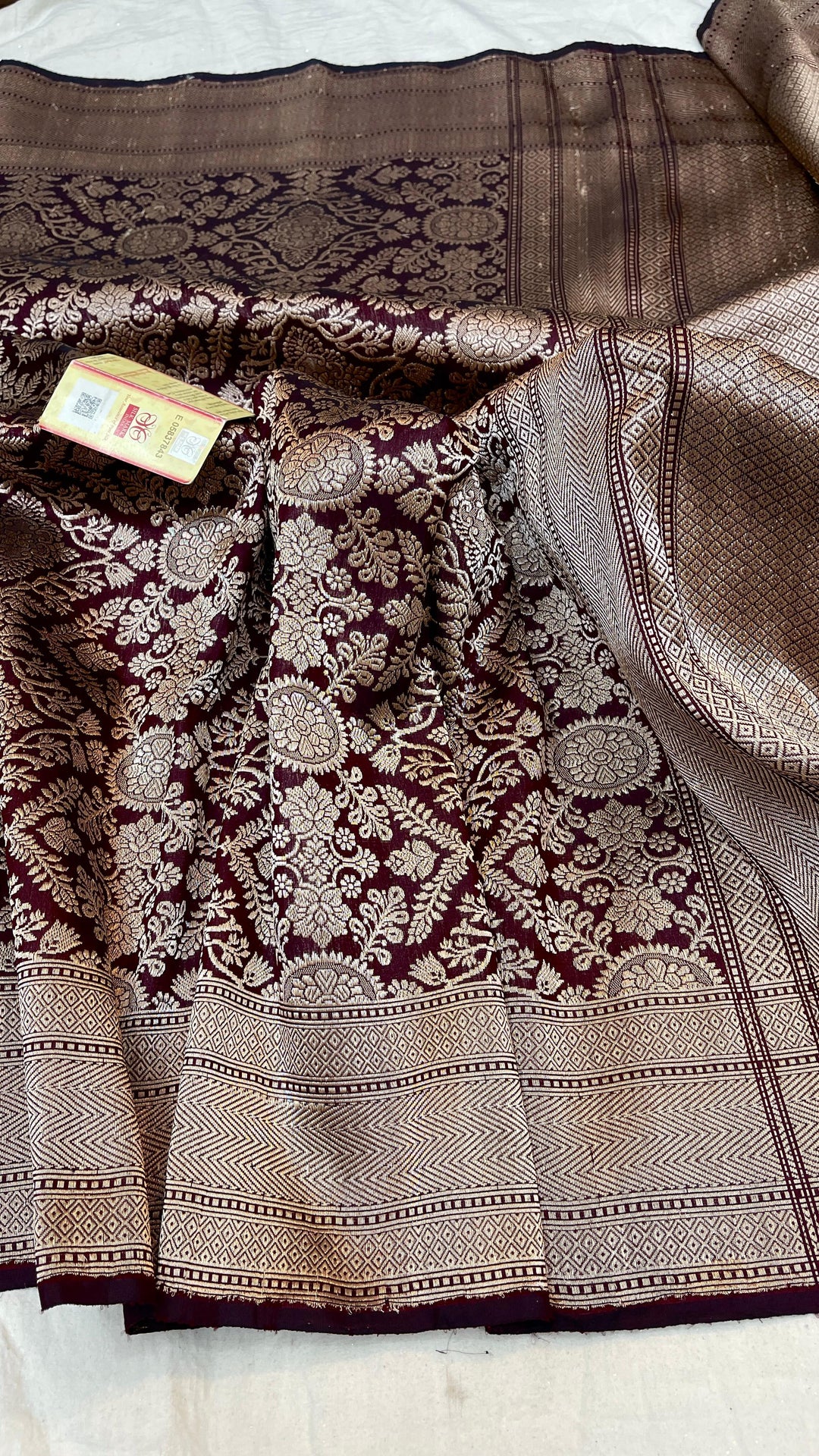 Pure Banarasi Handloom Katan Silk Saree With Beautiful Golden Zari