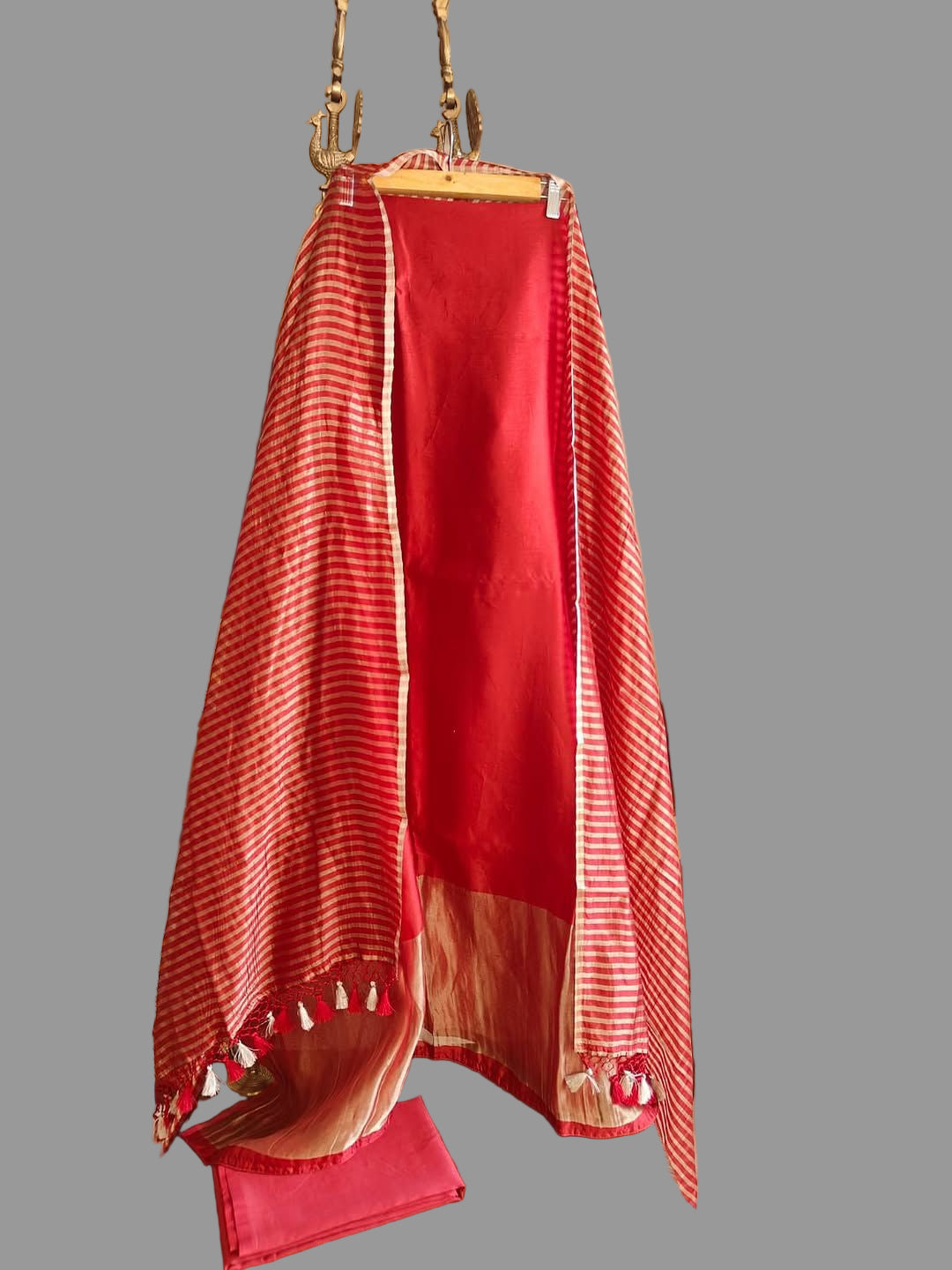 Pure Silk By Linen 3PC Jamdani Unstitched Suit with Zari Pallu