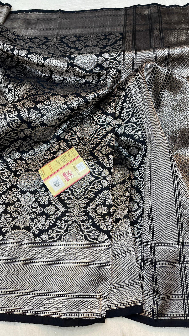 Pure Banarasi Handloom Katan Silk Saree With Beautiful Zari