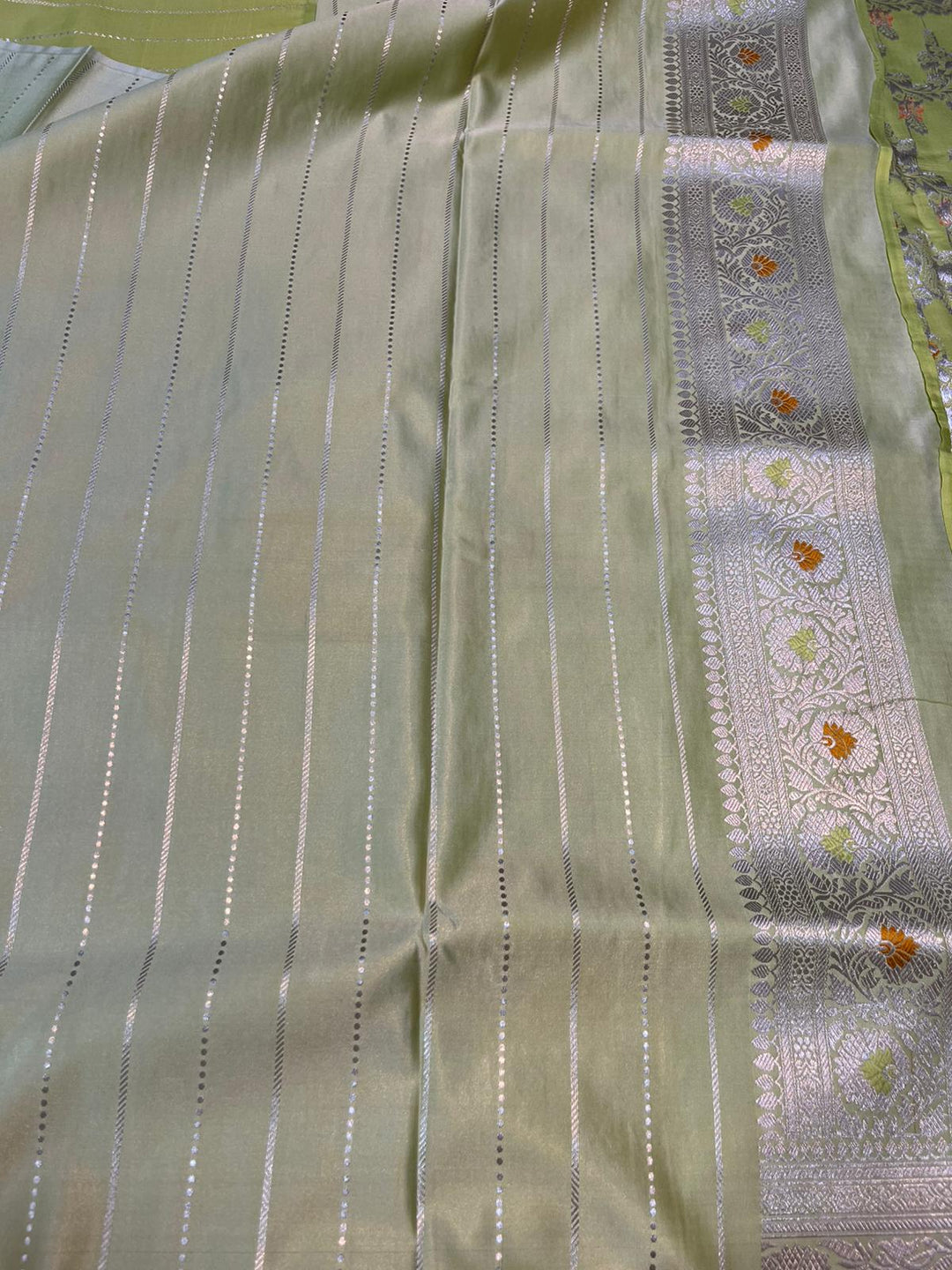 Pure Banarasi Mashru Silk Saree With Tilfi Weaved Work.
