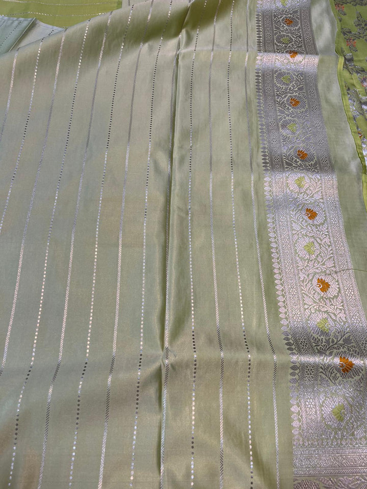 Pure Banarasi Mashru Silk Saree With Tilfi Weaved Work.
