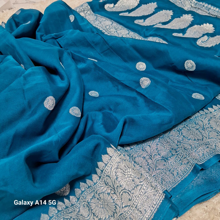 Pure Hand loom  Khaddi Georgette Saree with Silver Zari Weaving blouse