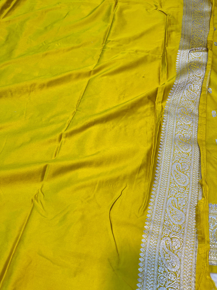 Pure Banarasi Mashru Silk Saree With Zari Work.
