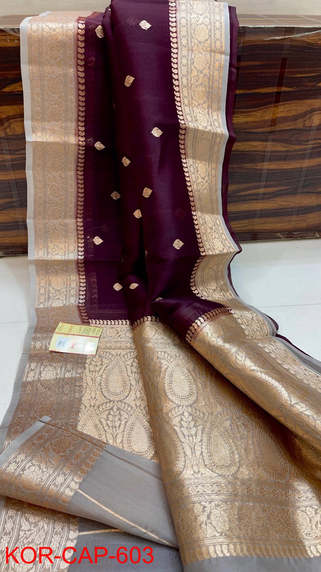 Pure Banarasi Kora Organza Silk Handwoven Zari Work Saree With Silk Mark Certificate ( Length- 6.3 Meter