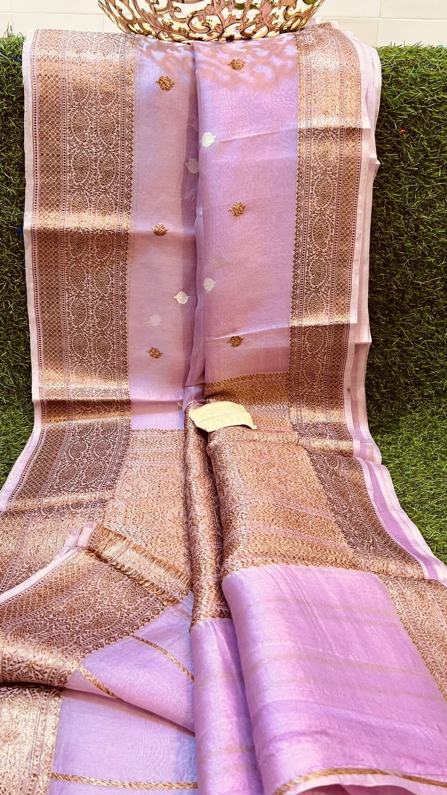 Pure Kora Organza Silk Hanloom Zari Work Saree.
