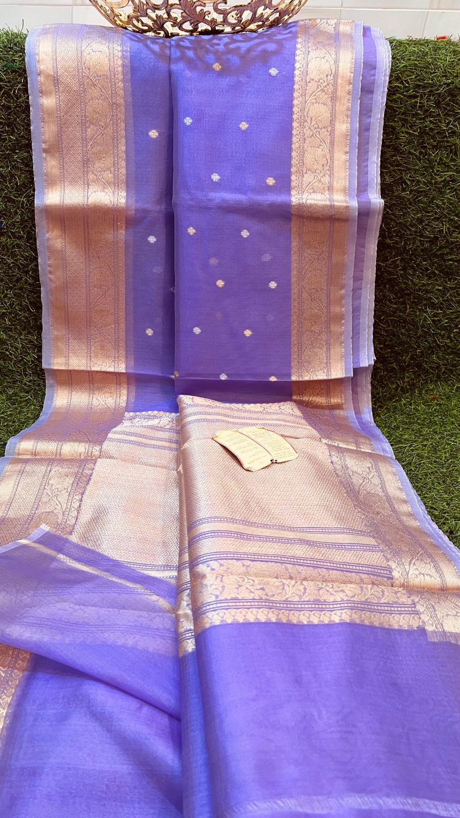Pure Kora Organza Silk Hanloom Zari Work Saree.