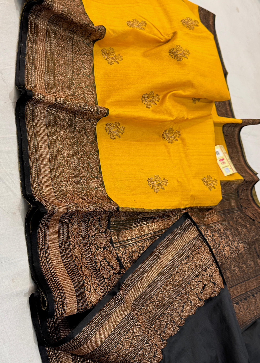 HandloomPure Banarasi Tussar Silk Saree With Kadhuwa Border Work.