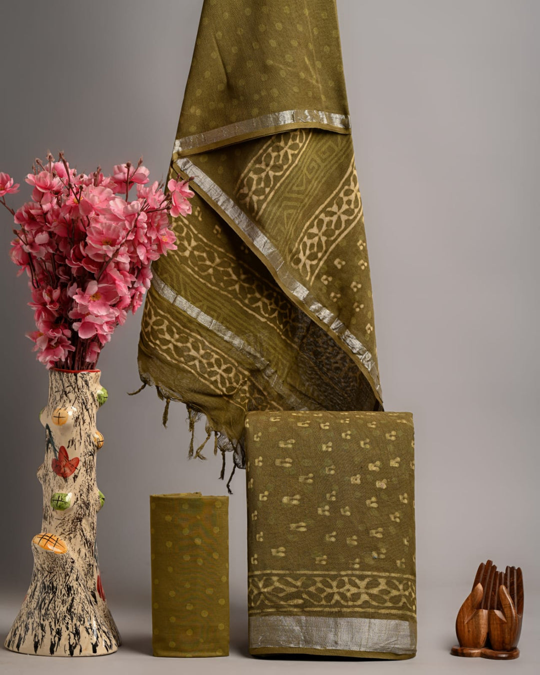 Hand Block Printed Linen Unstitched Suit .