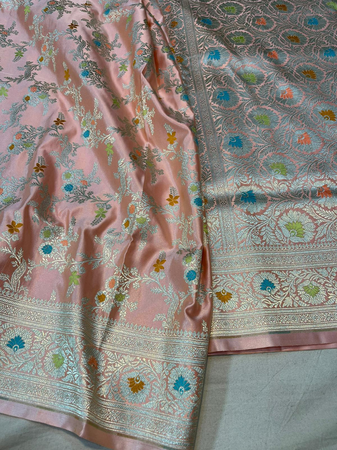 Pure Banarasi Mashru Silk Saree With Tilfi Weaved Work.