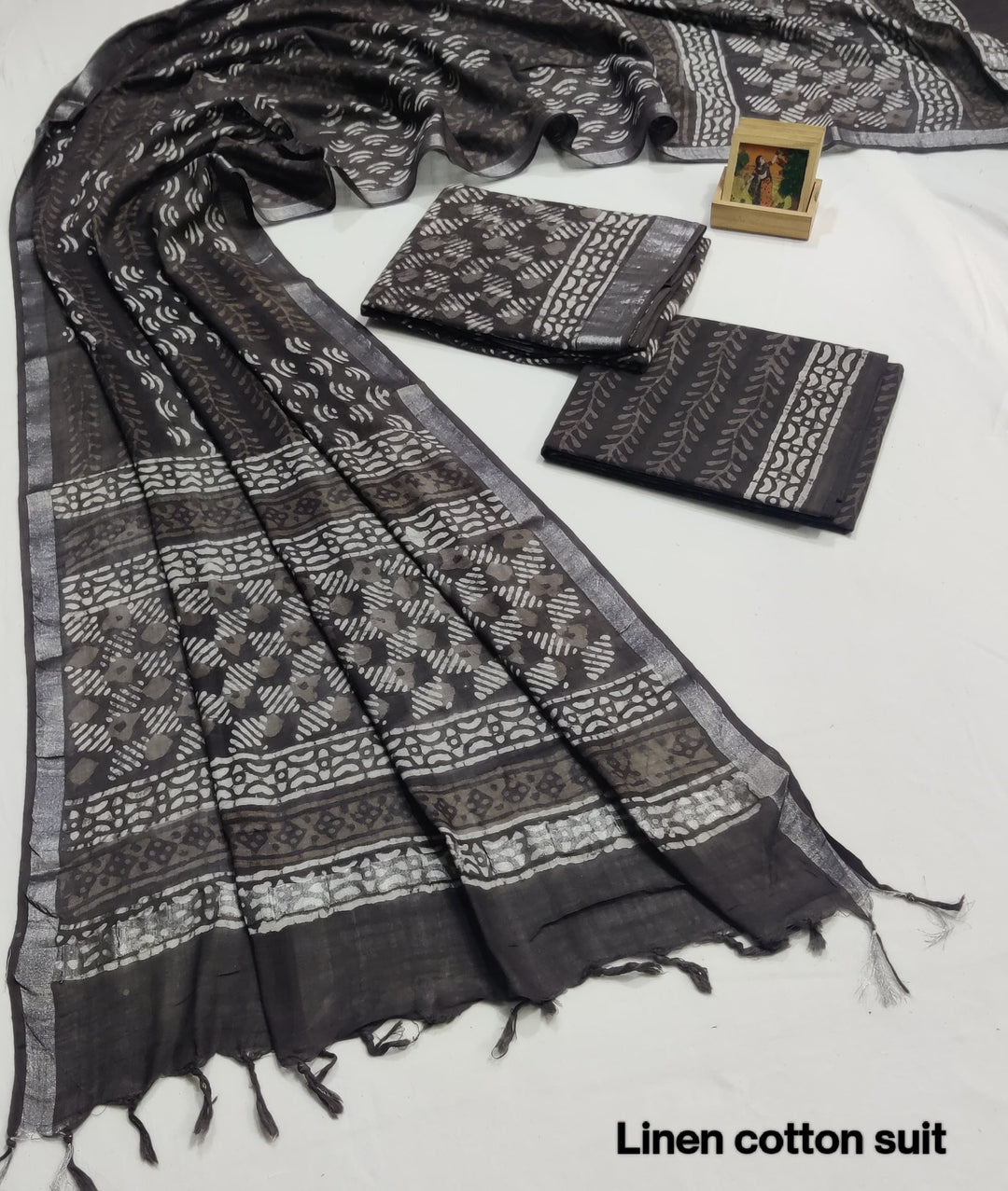 Hand Block Printed Linen Unstitched Suit .