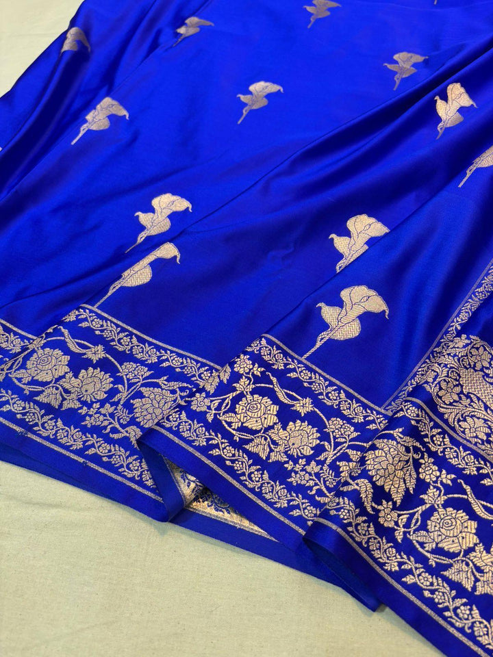 Pure Banarasi Mashru Silk Saree With Zari Work.