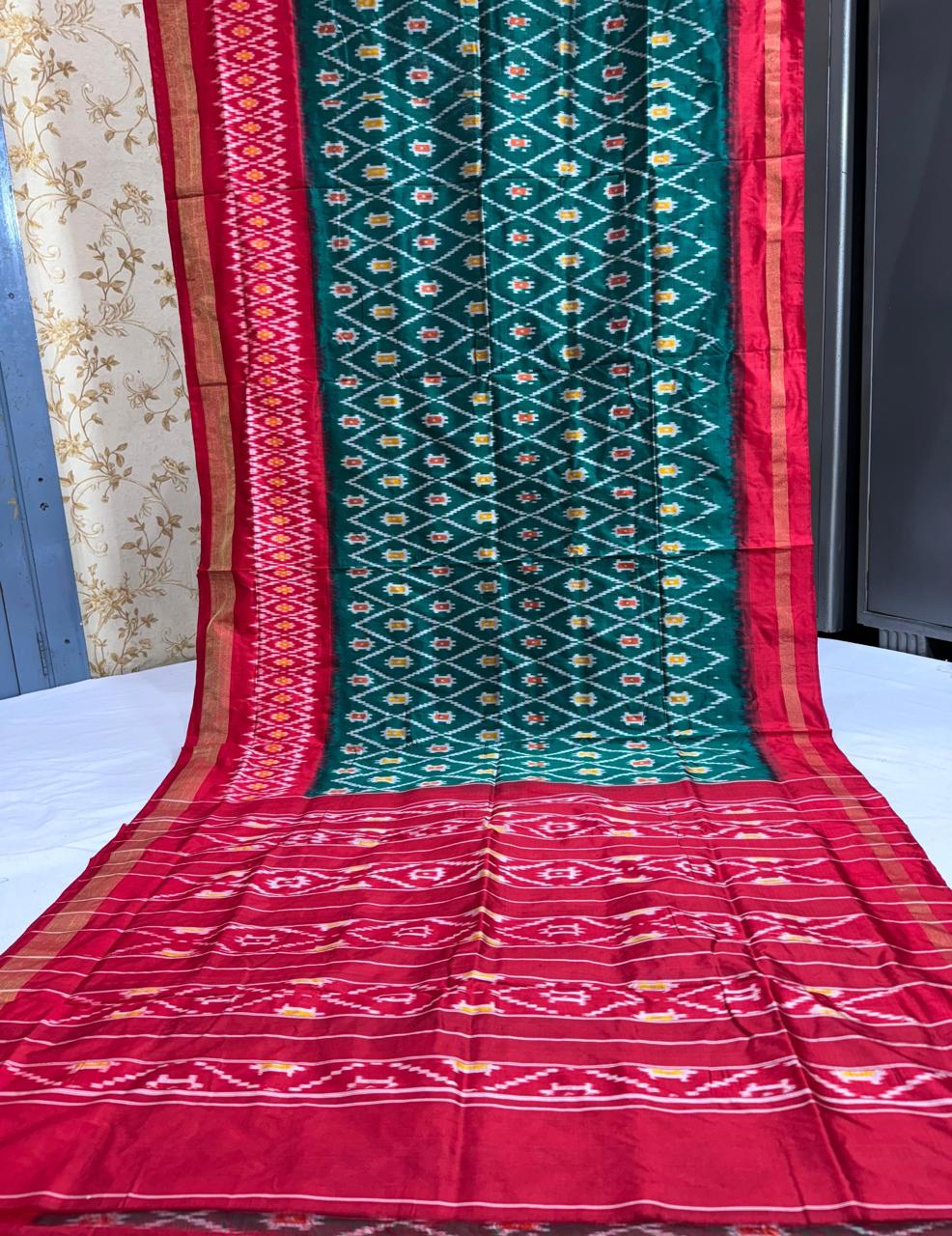 Pure Pochampally Ikkat Silk Saree With Blouse Pthani Pattern Border.