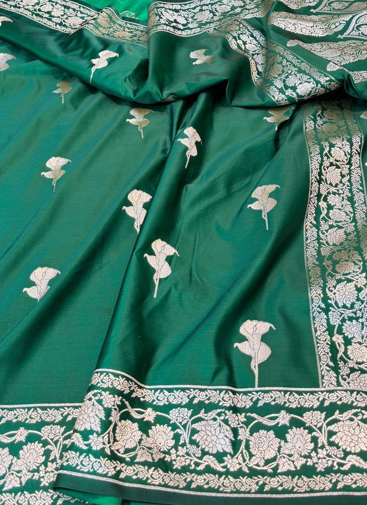 Pure Banarasi Mashru Silk Saree With Zari Work.