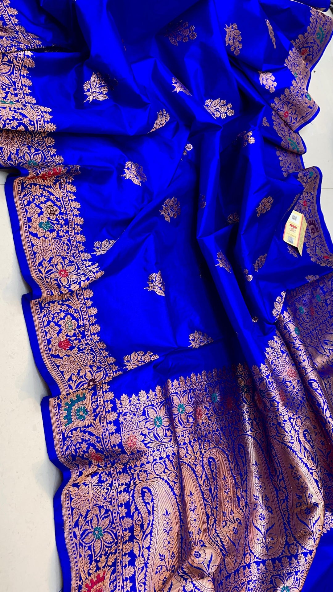 Pure Banarasi Katan Silk Meenakari Saree With Antique Zari Work.