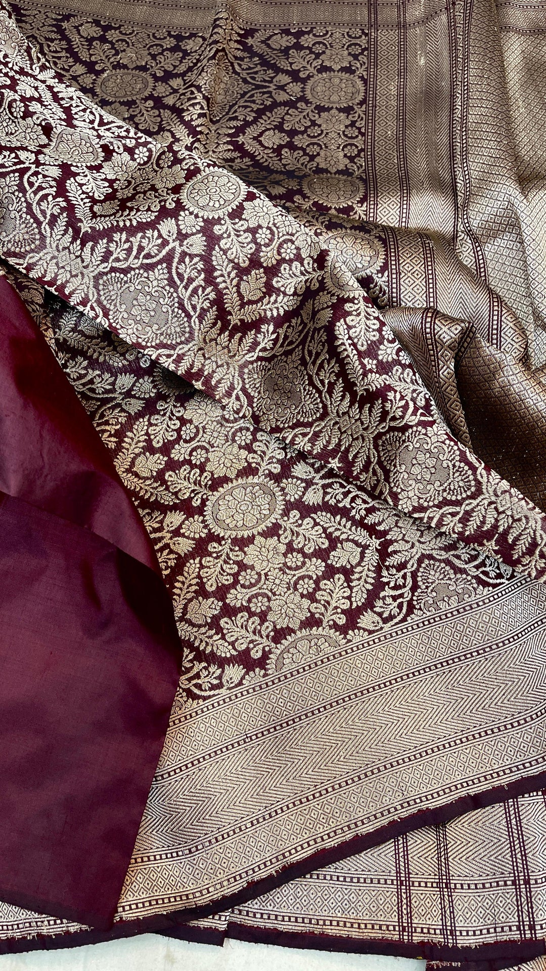 Pure Banarasi Handloom Katan Silk Saree With Beautiful Golden Zari