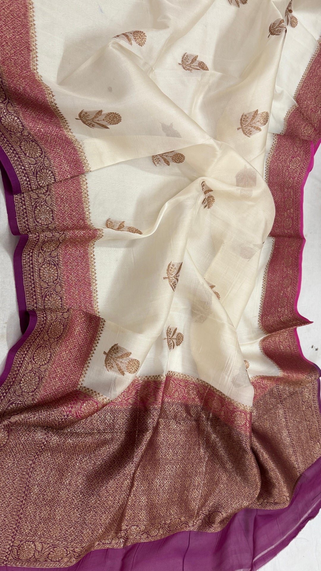 Pure Kora Organza Silk Handloom Kadhuwa Zari Work Saree.