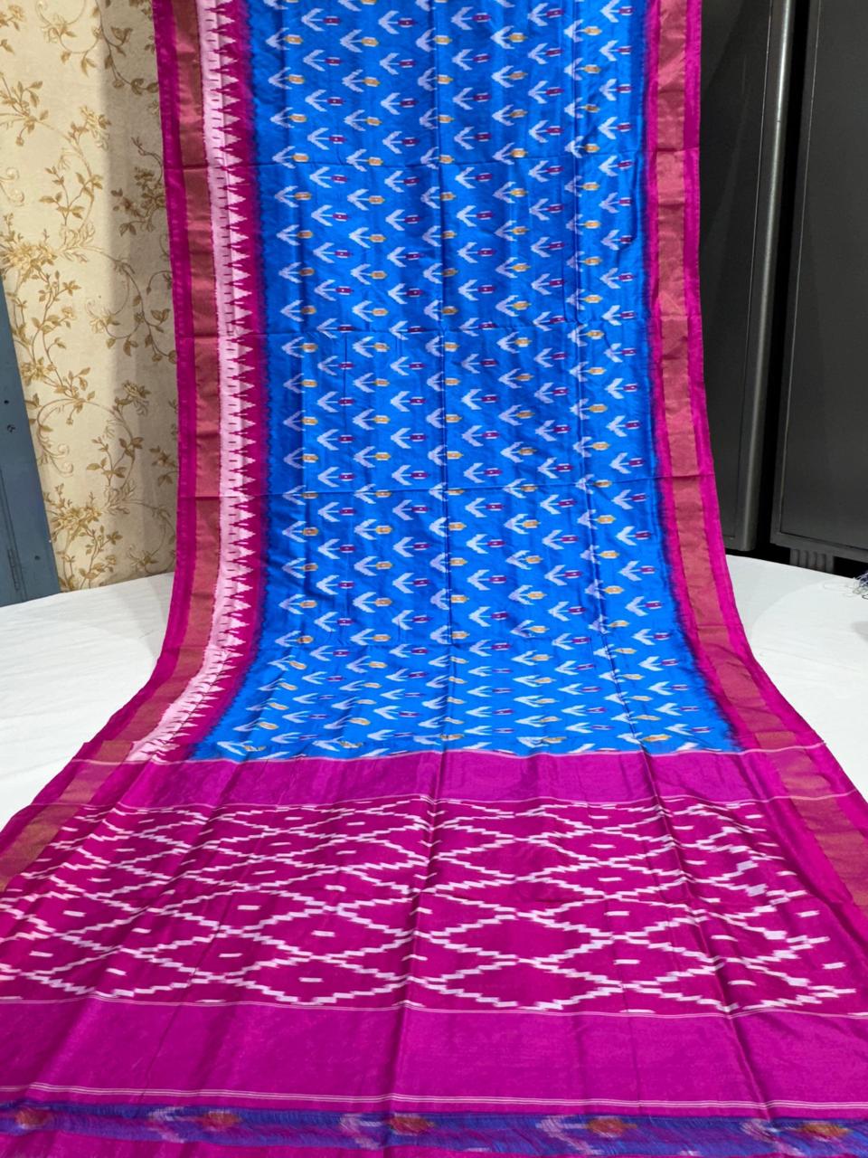 Pure Pochampally Ikkat Silk Saree With Blouse Pthani Pattern Border.