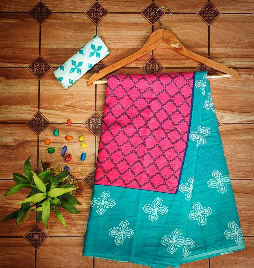 Pure Mul cotton Hand Block Priny saree with Blouse.