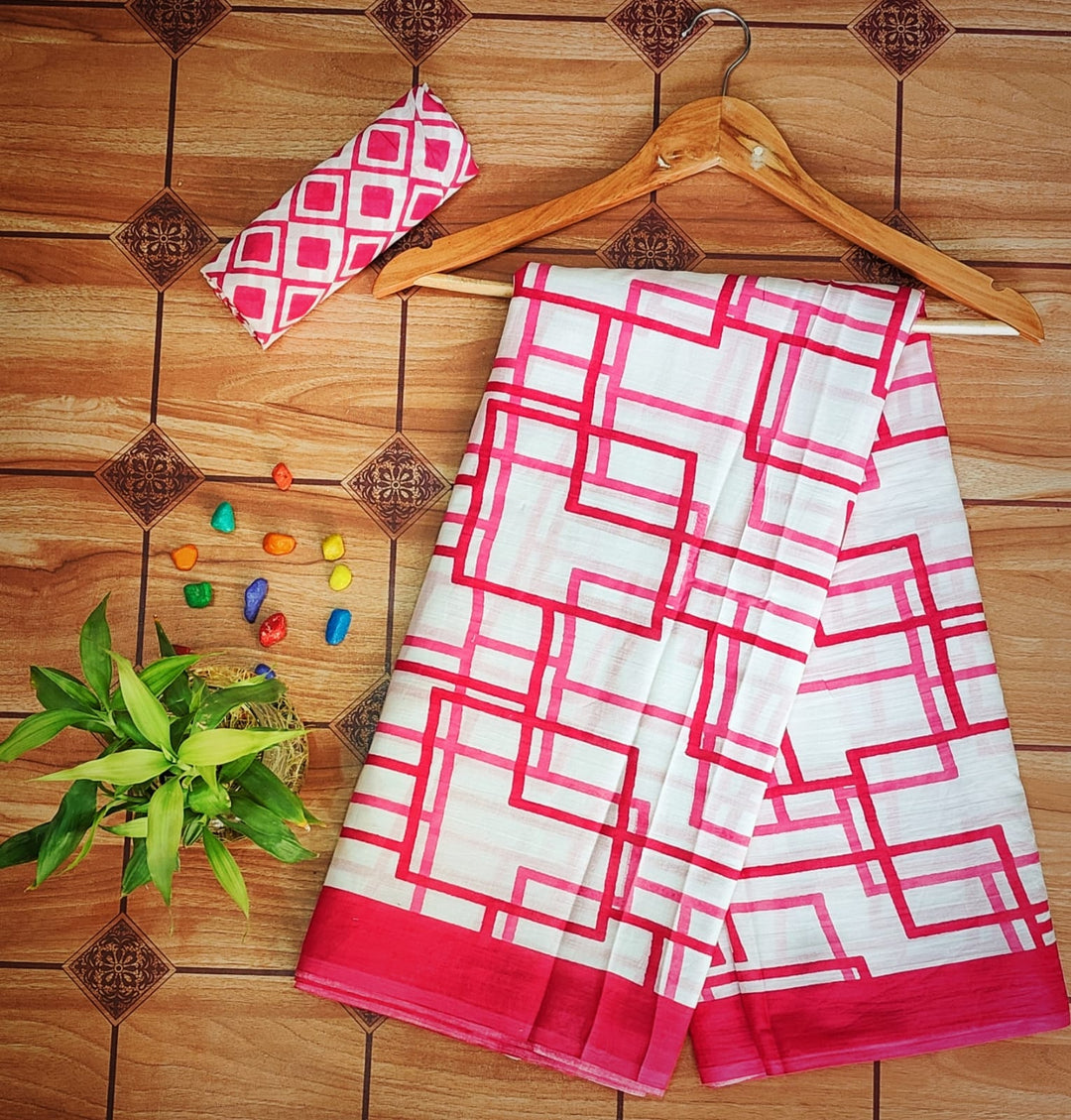 Pure Mul cotton Hand Block Priny saree with Blouse.