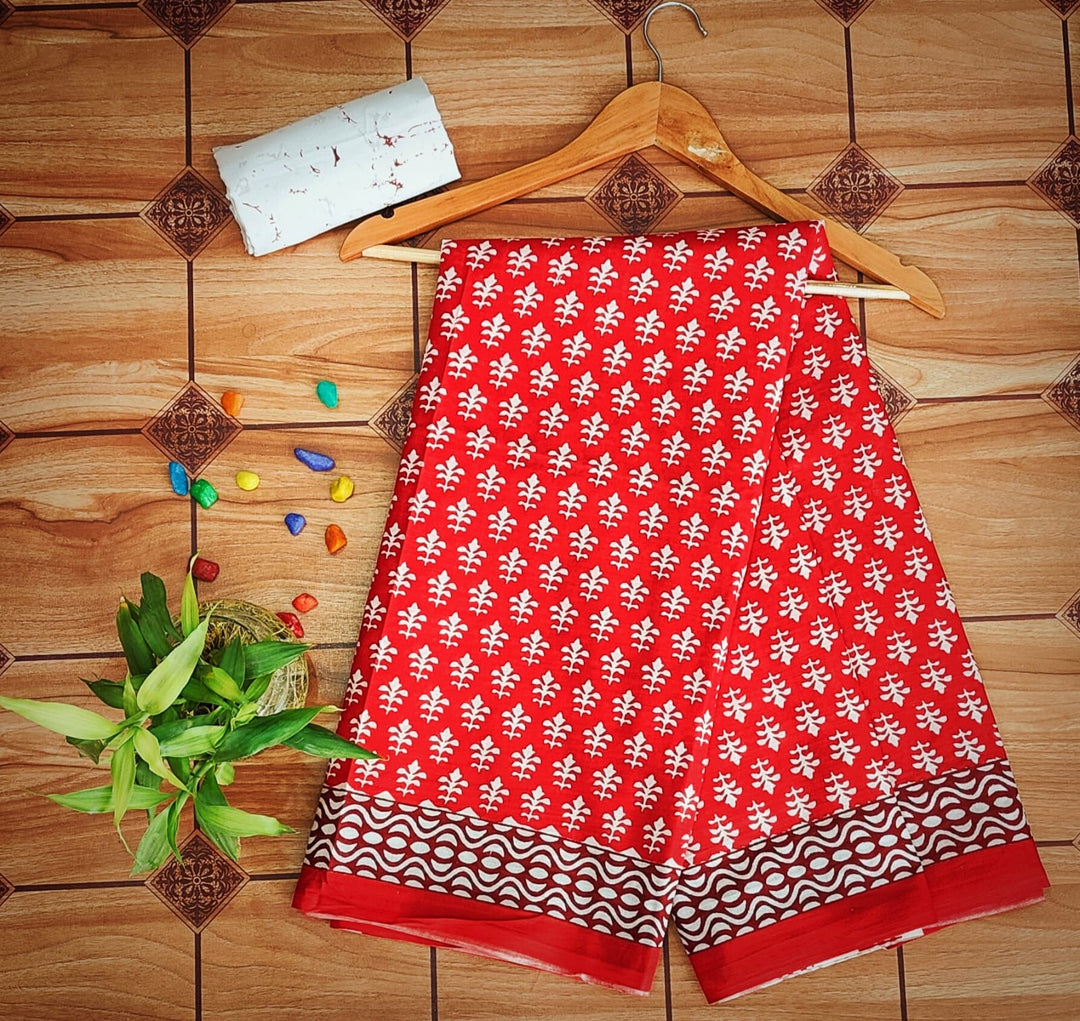 Pure Mul cotton Hand Block Priny saree with Blouse.