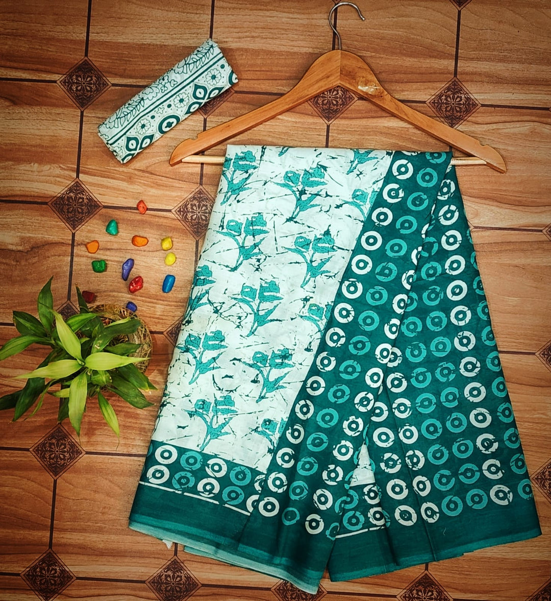 Pure Mul cotton Hand Block Priny saree with Blouse.