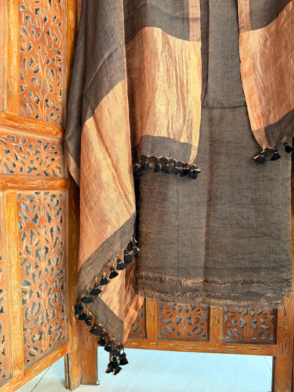 Pure Silk By Linen 2PC Jamdani Unstitched Suit with Tissue Zari Palla