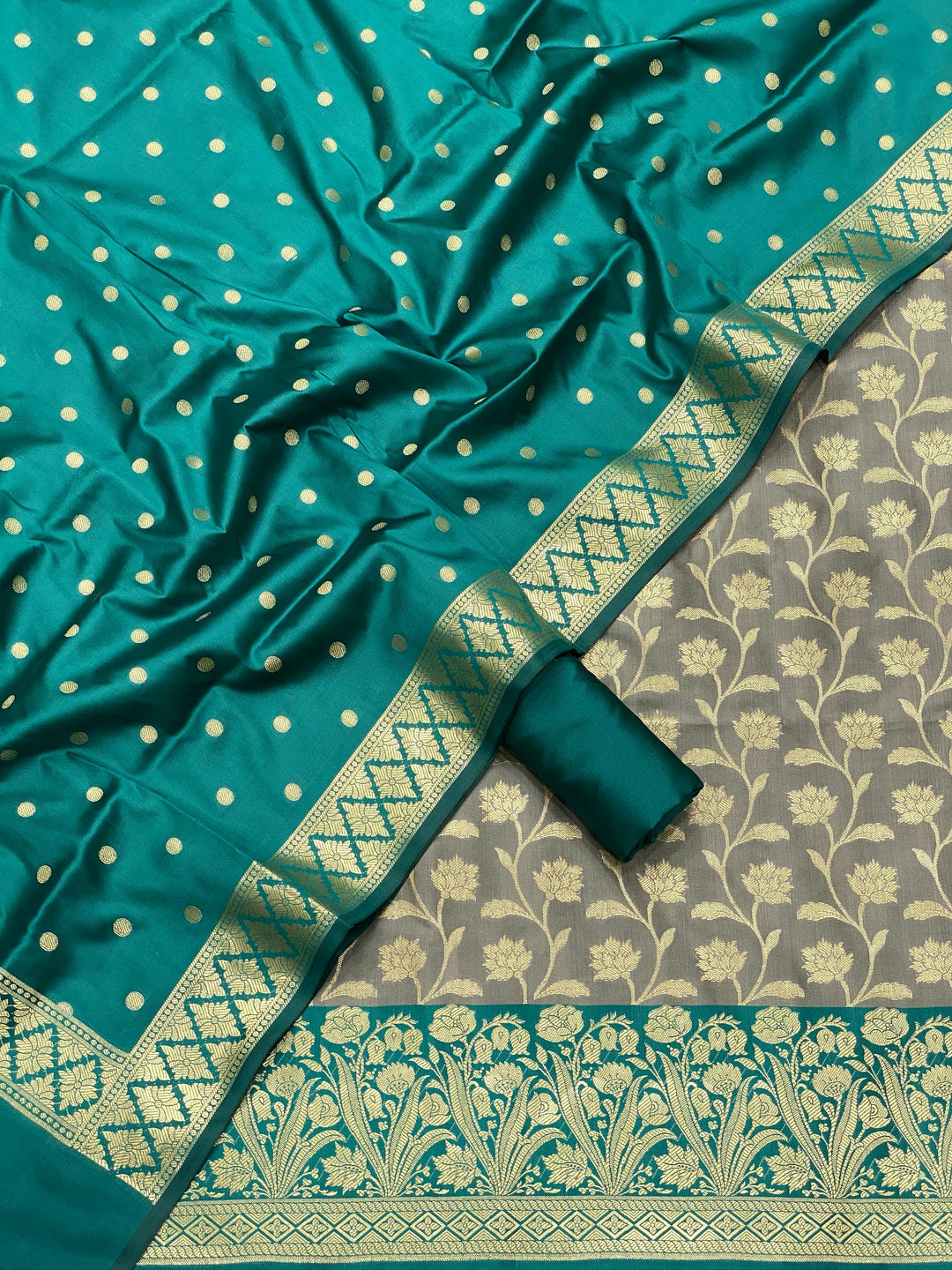 Pure Banarasi Silk Double Zari Weaved Unstitched Suit