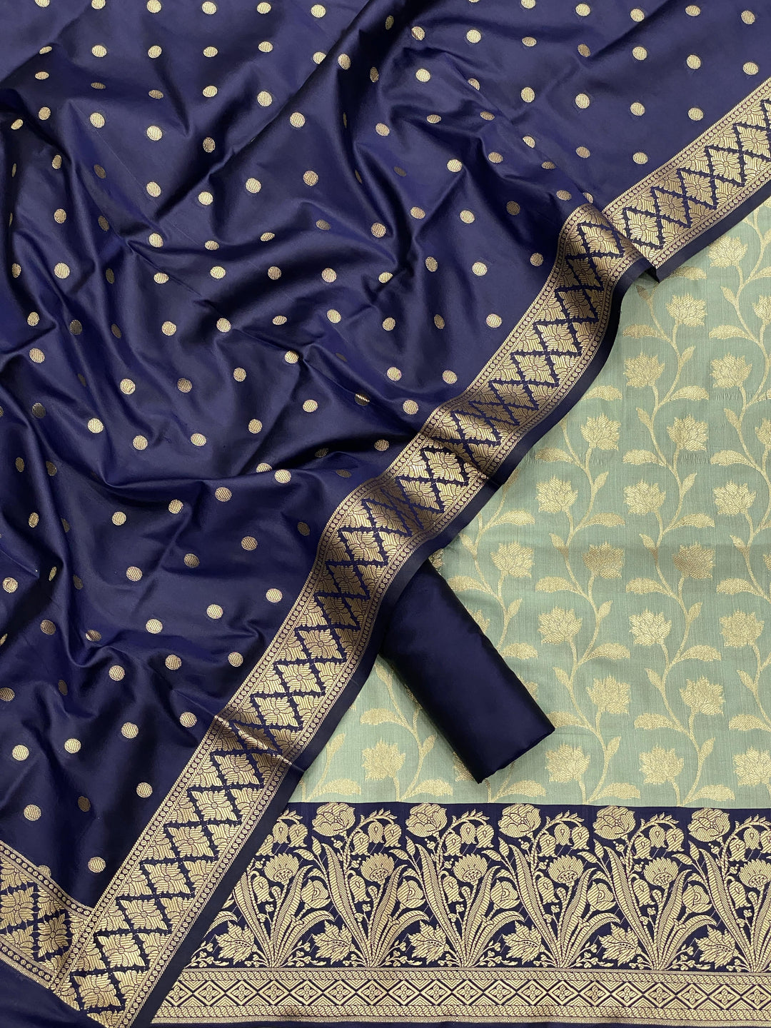 Pure Banarasi Silk Double Zari Weaved Unstitched Suit