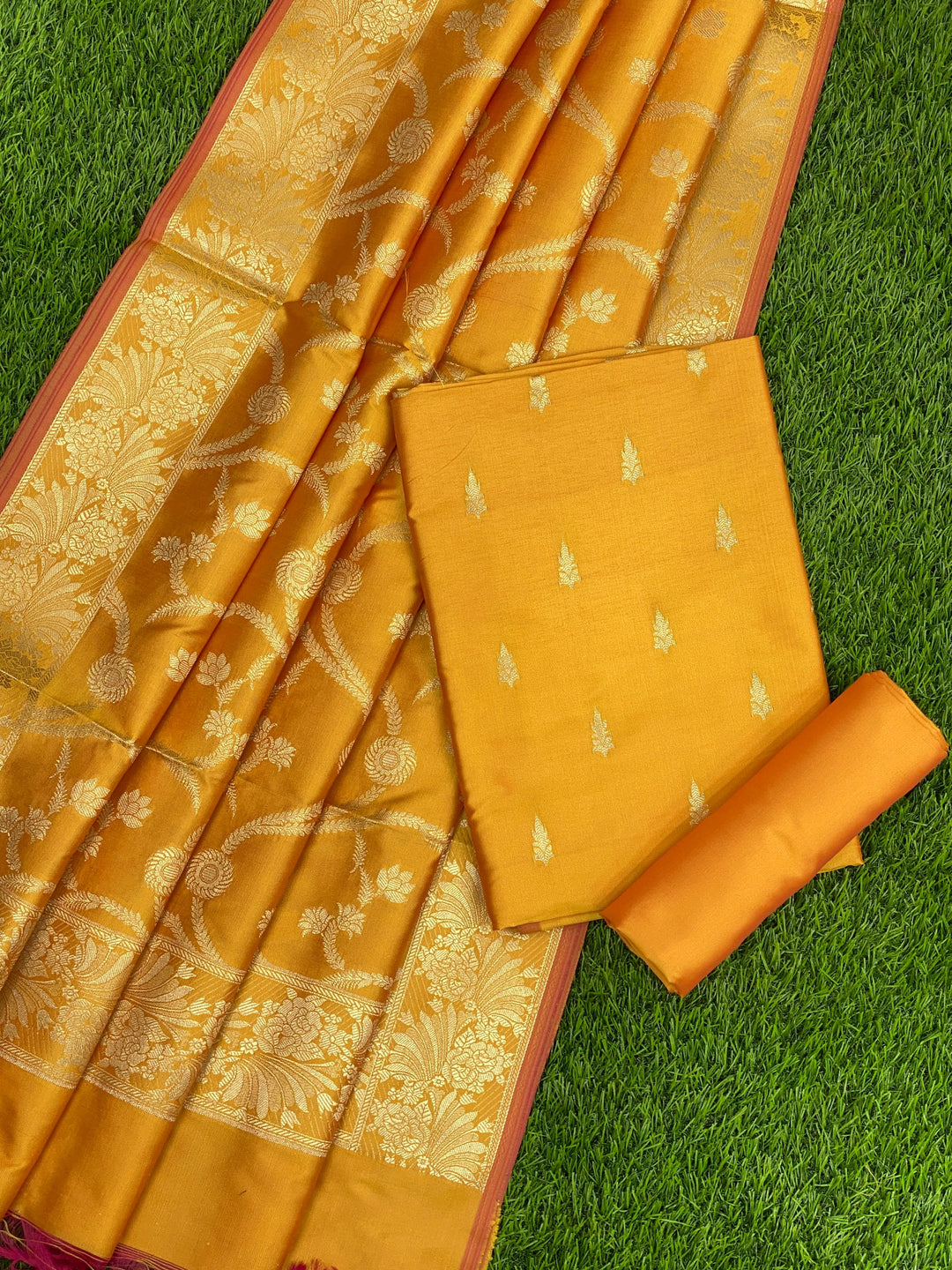 Pure Banarasi Silk Zari weaved unstitched suit with dupatta