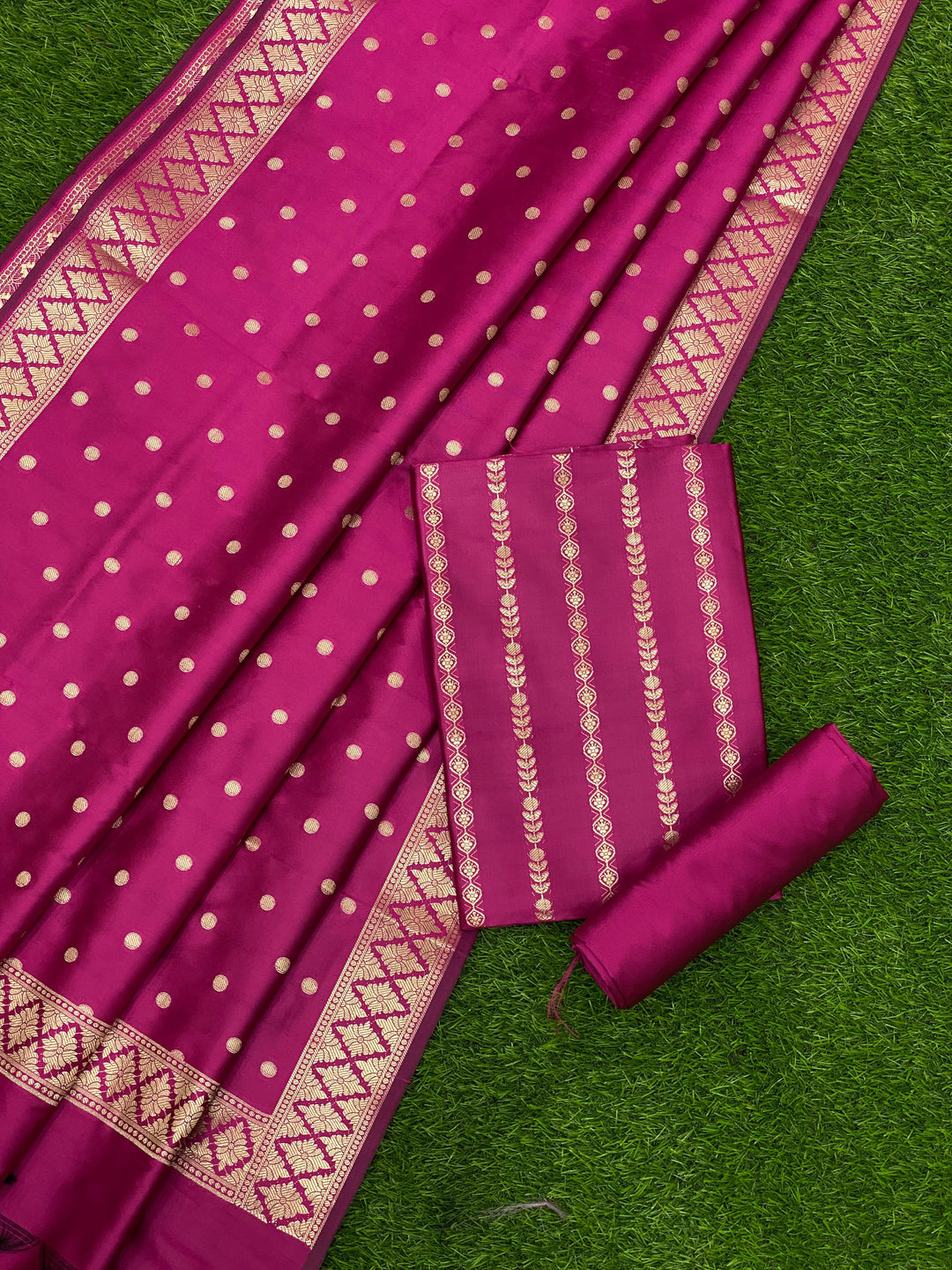 Pure Banarasi Silk Zari weaved unstitched suit with dupatta