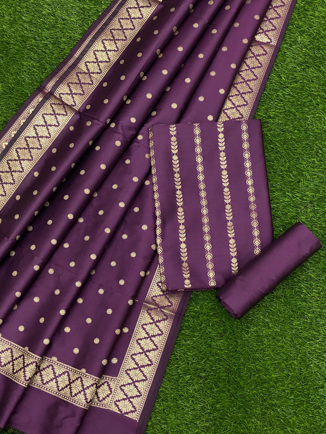 Pure Banarasi Silk Zari weaved unstitched suit with dupatta