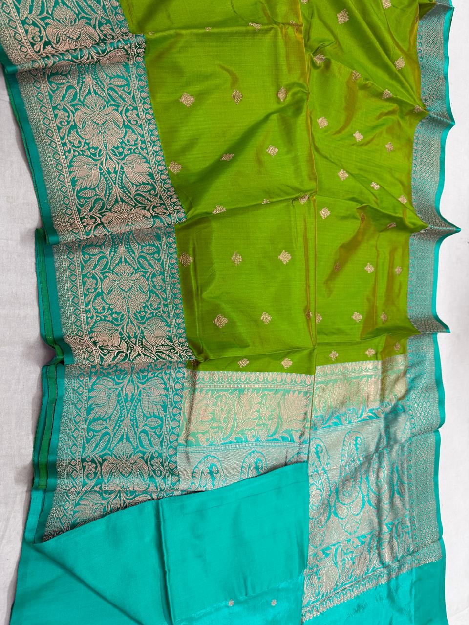 Pure Banarasi Handloom Katan Silk Saree With Antique Zari Work