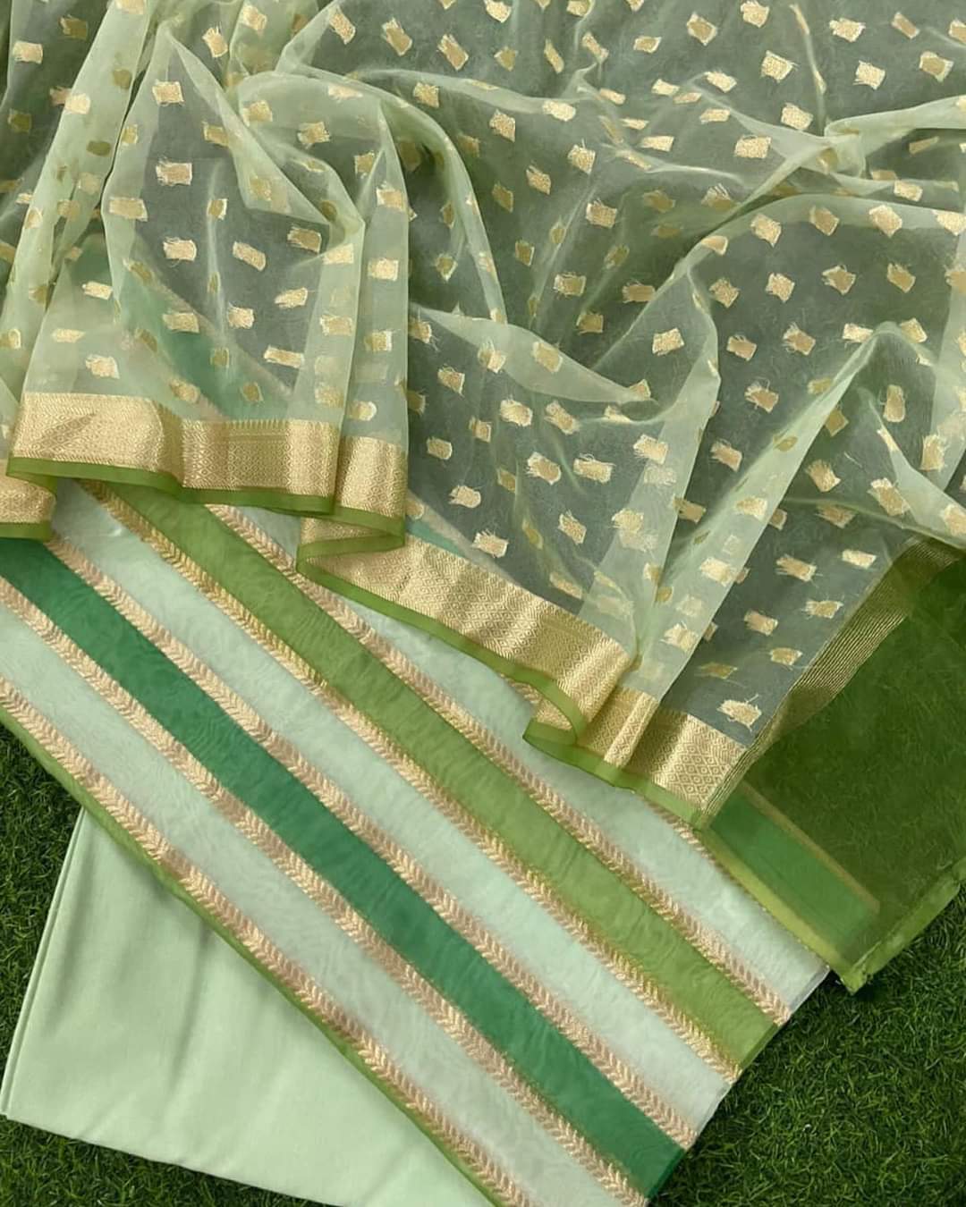 Banarasi Organza Silk 3 Pc Unstitched Suit