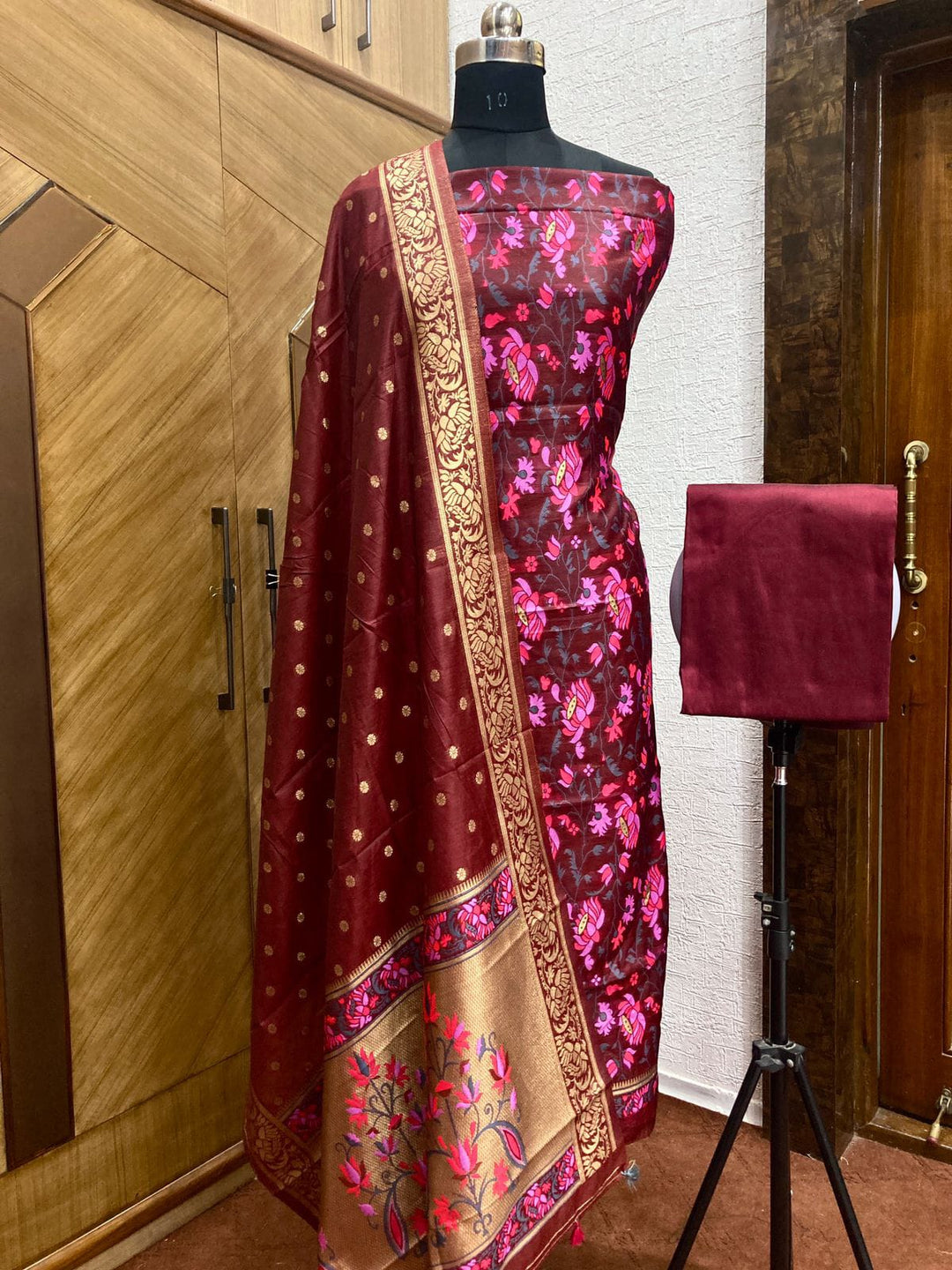 Pure Banarasi Cotton Jamdani Weaved Zari And Meenakari Work Unstitched Suit