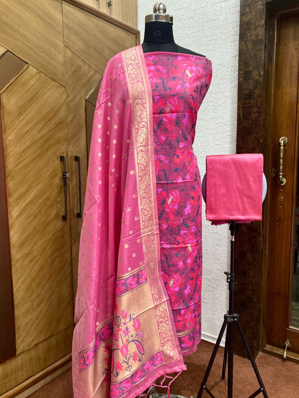 Pure Banarasi Cotton Jamdani Weaved Zari And Meenakari Work Unstitched Suit