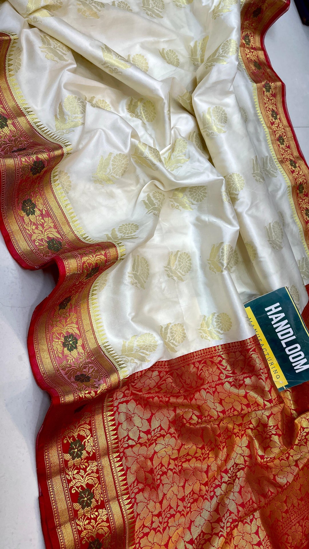 Maheswari Silk Saree With Running Blouse | HANDLOOM WEAVED|